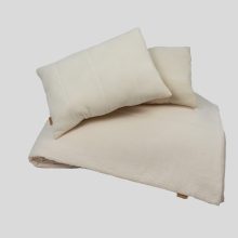 Set aus Musselin Decke und Kissen von hjärtslag in verschiedenen Farben