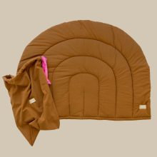 Regenbogen Krabbeldecke von hjärtslag design in curry