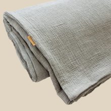 Leichte Tagesdecke in grau melange von hjärtslag design