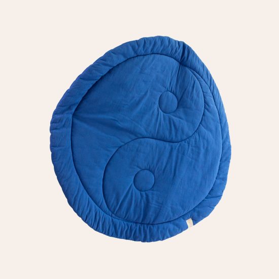 Krabbeldecke-Harmony-blau-move-q-fH-2 Runde Krabbeldecke Harmony von hjärtslag design in blau