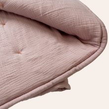 Krabbeldecke-Musselin-Fuchsia-Detail-2-q-fH Krabbeldecke Musselin uni altrosa von hjärtslag design