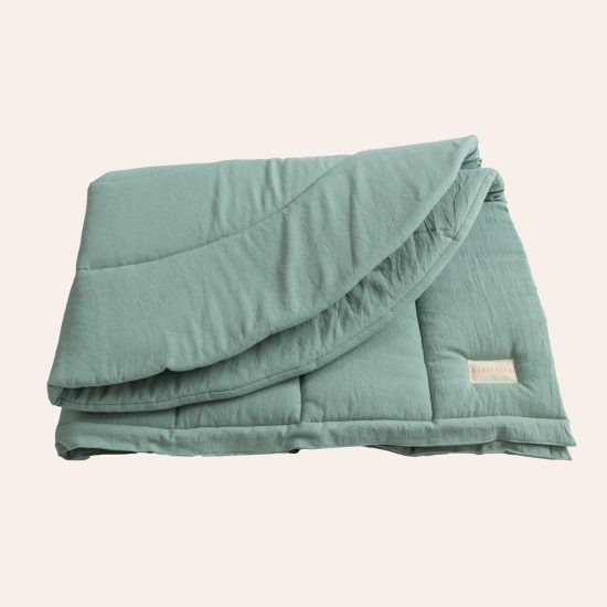 Regenbogen Krabbeldecke von hjärtslag design in Jade Grün