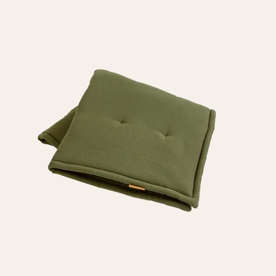 Krabbeldecke aus Musselin in Moos Grün von hjärtslag design