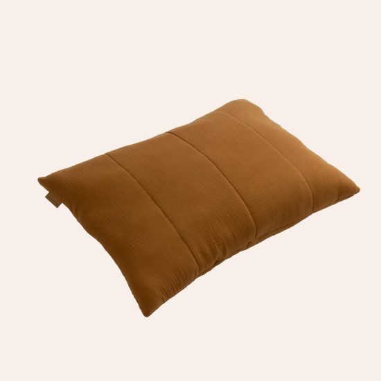 Musselin Kissen mit Füllung in Curry von hjärtslag design